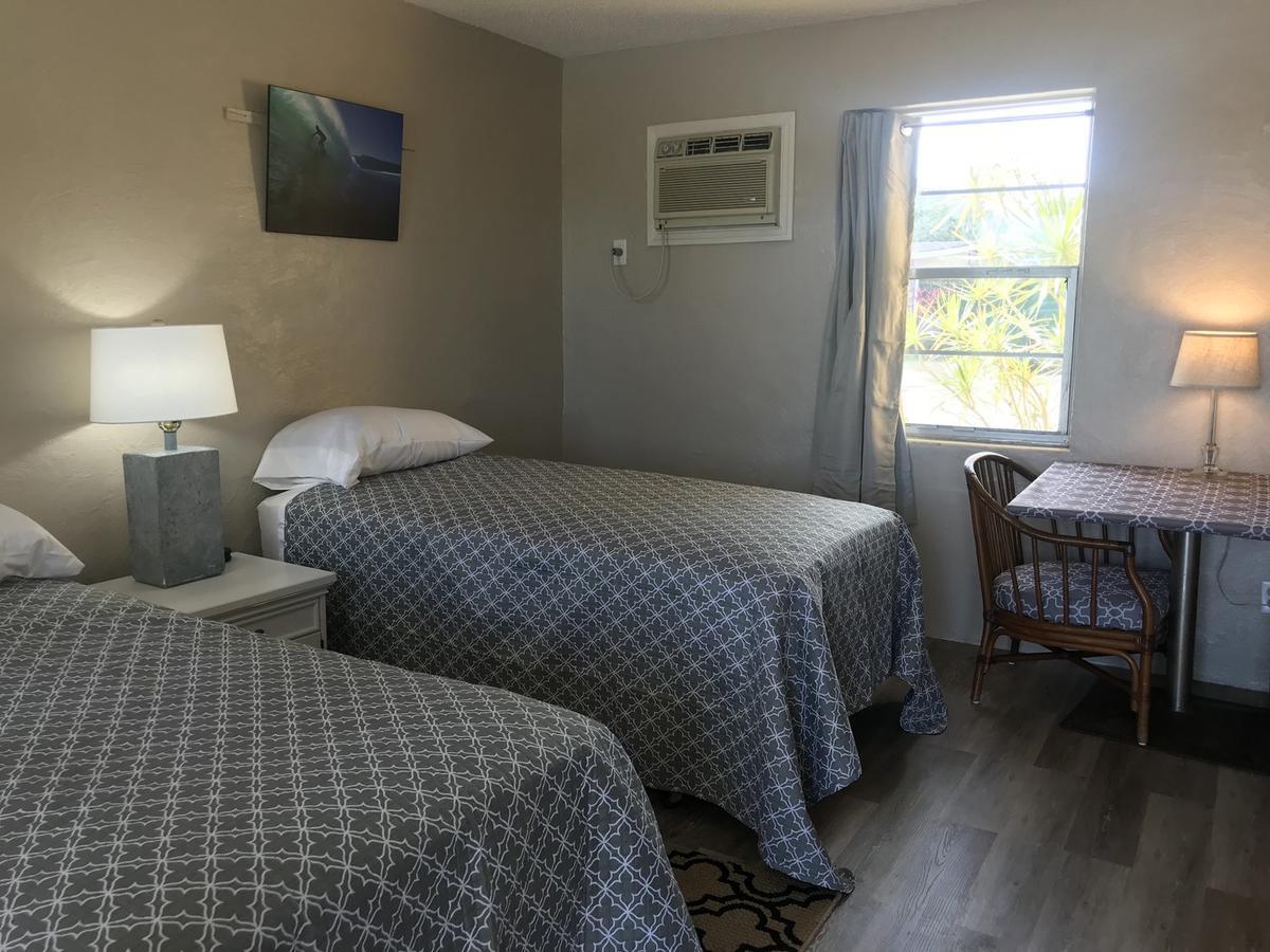 Pennwood Motor Lodge Sebastian Esterno foto